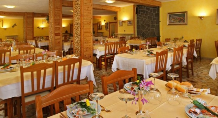 Hotel Holiday Debili, Sauze D'Oulx ski chalet, image 3